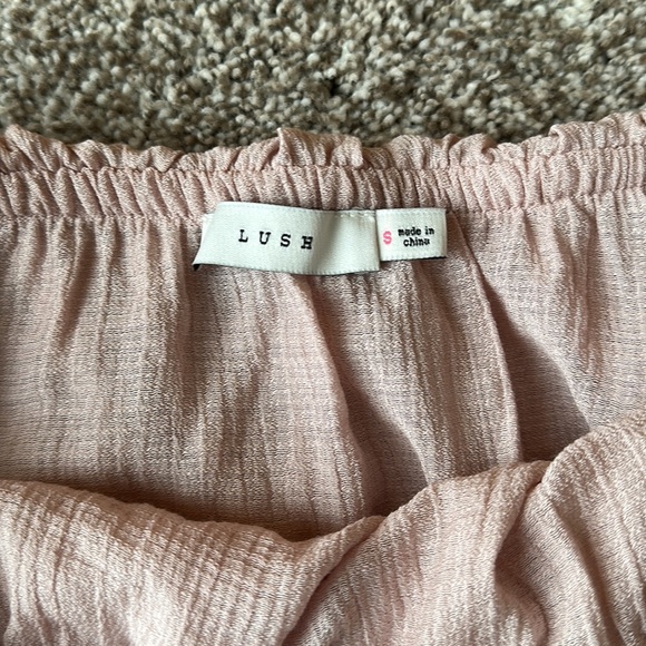 NWOT LUSH Top - Picture 3 of 6